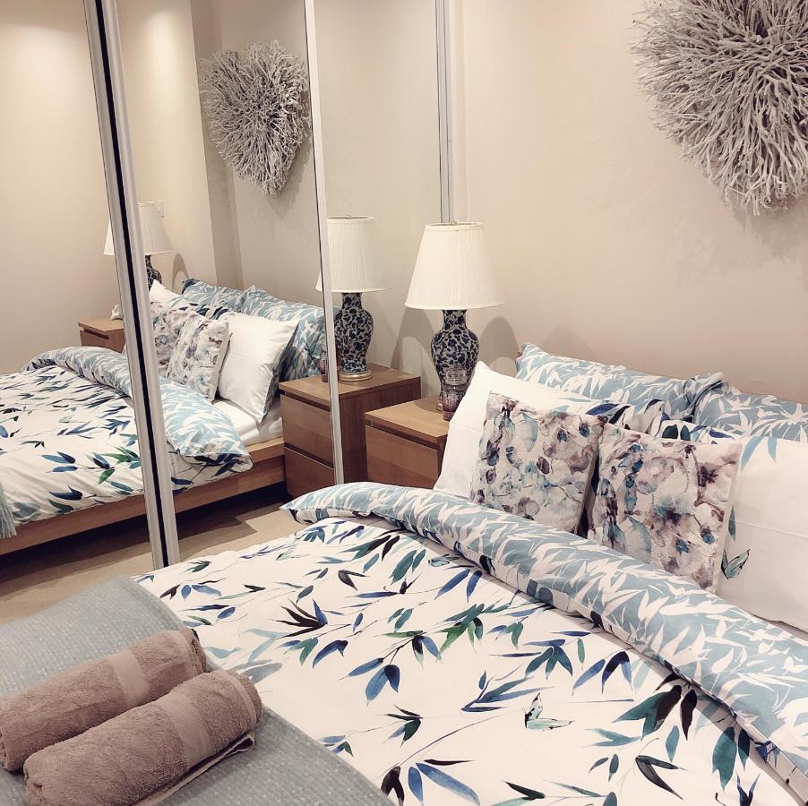 Soak Up The Light At A Soothing, Stylish Apartment In Swansea Marina Dış mekan fotoğraf